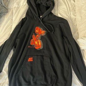 jeff koons X uniqlo balloon dog sweatshirt